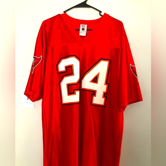 NFL Other - Tampa bay buccaners jersey men’s